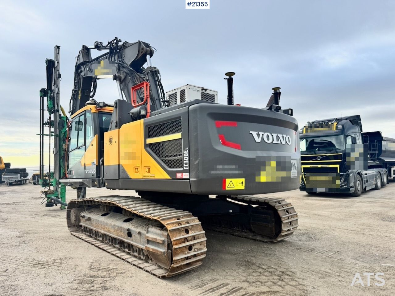 2019 Volvo EC300EL crawler excavator, rear three-quarter view 2019 Volvo EC300EL crawler excavator, rear three-quarter view