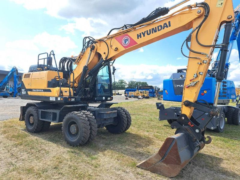 2016 Hyundai HW160 wheel excavator, side profile view