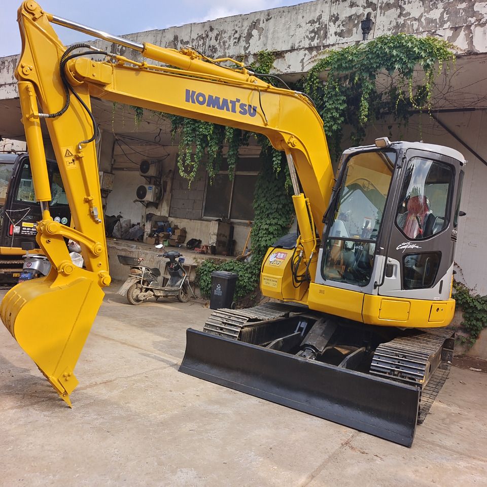 2023 Komatsu PC78US mini excavator, side view 2023 Komatsu PC78US mini excavator, side view