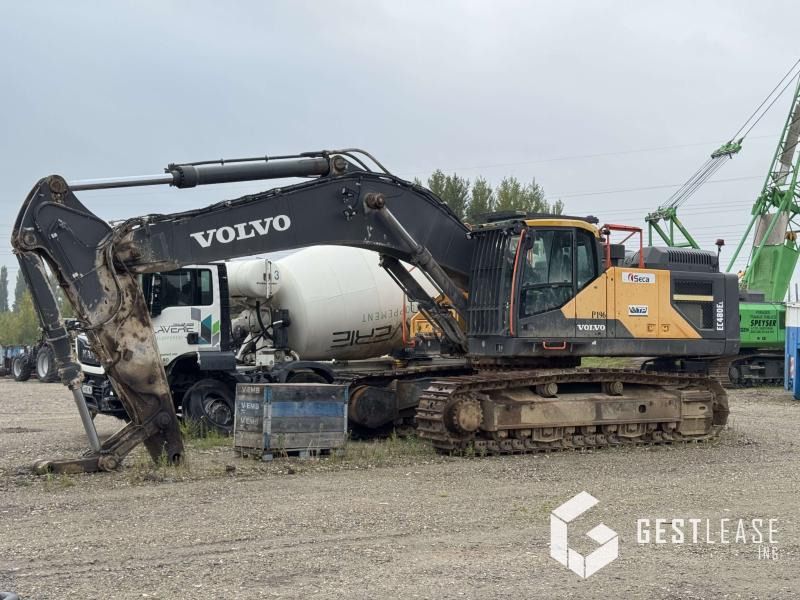 2017 Volvo EC480EL crawler excavator side view 2017 Volvo EC480EL crawler excavator side view