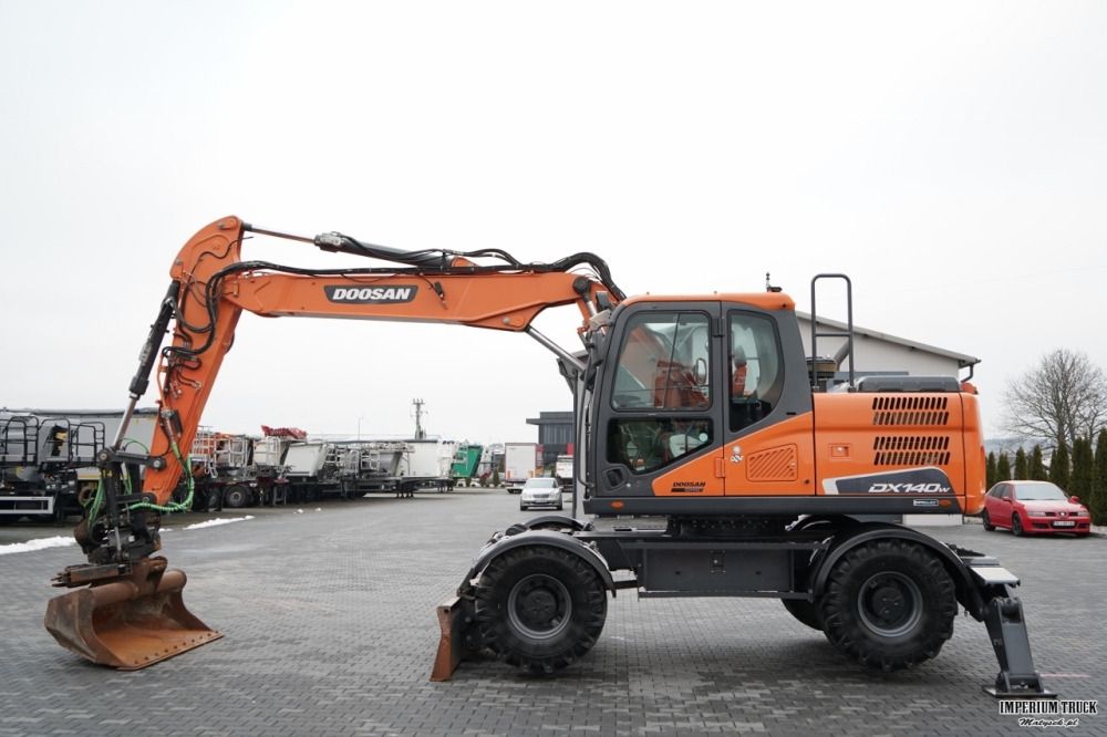 2019 Doosan DX140W wheel excavator side view 2019 Doosan DX140W wheel excavator side view