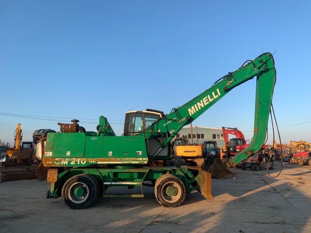 2007 Minelli CM210 wheel excavator, side profile view 2007 Minelli CM210 wheel excavator, side profile view
