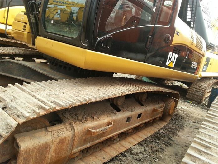 2017 Caterpillar 329D crawler excavator side view 2017 Caterpillar 329D crawler excavator side view
