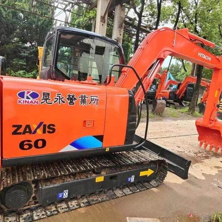 2016 Hitachi Zaxis 60 crawler excavator side view 2016 Hitachi Zaxis 60 crawler excavator side view