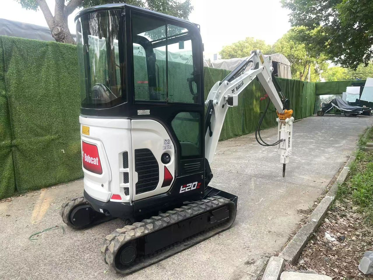 2022 Bobcat E20Z mini excavator, rear three-quarter view