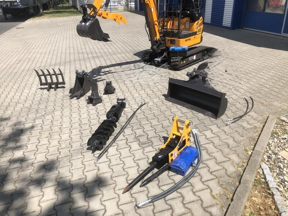Berger Kraus BK1700JS mini excavator with accessory package
