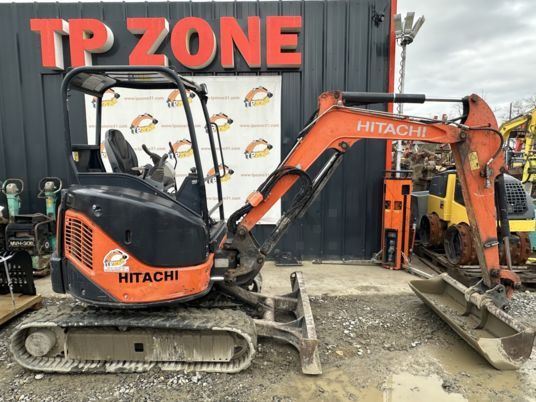 2015 Hitachi ZX29U-3 mini excavator, side view