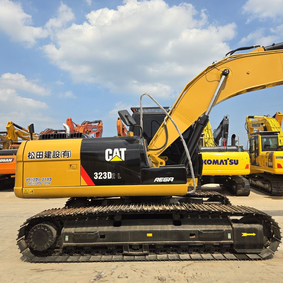2023 Caterpillar 323D2L crawler excavator side view