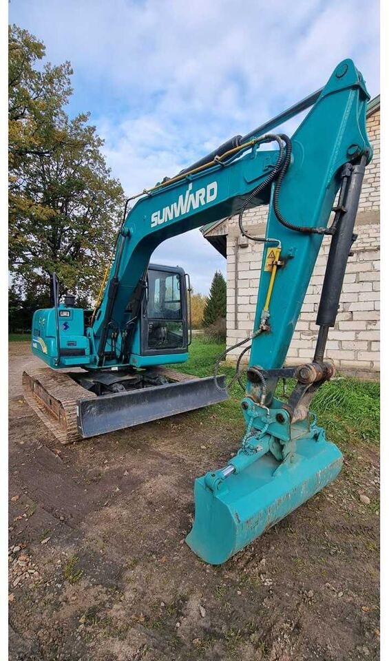 2021 Sunward SWE90 crawler excavator, front three-quarter view 2021 Sunward SWE90 crawler excavator, front three-quarter view