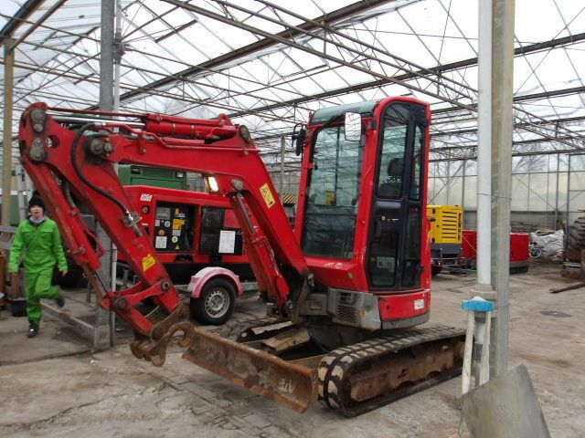 2017 Yanmar VIO25-6 mini excavator, side view 2017 Yanmar VIO25-6 mini excavator, side view