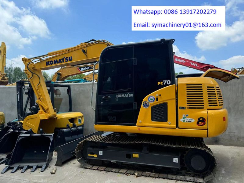 2025 Komatsu PC70 mini excavator side view 2025 Komatsu PC70 mini excavator side view
