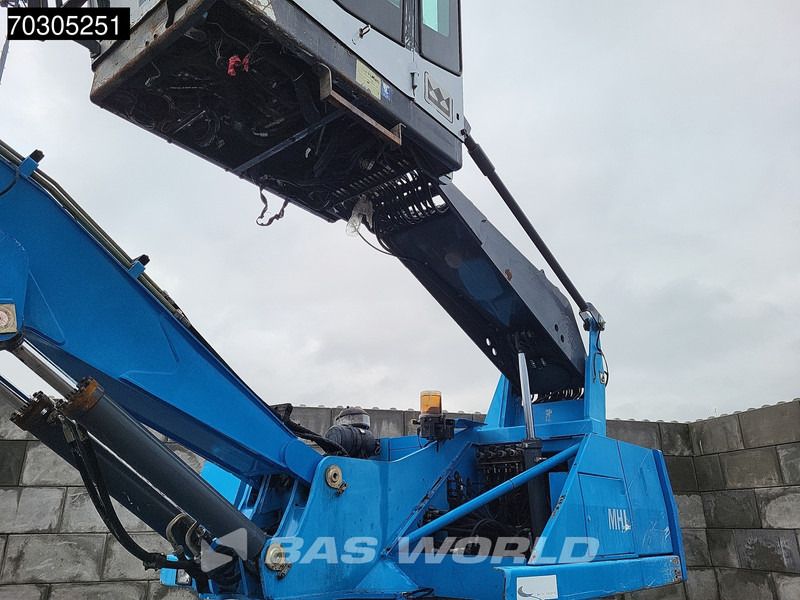 2006 Terex MHL320 material handler cab and boom view