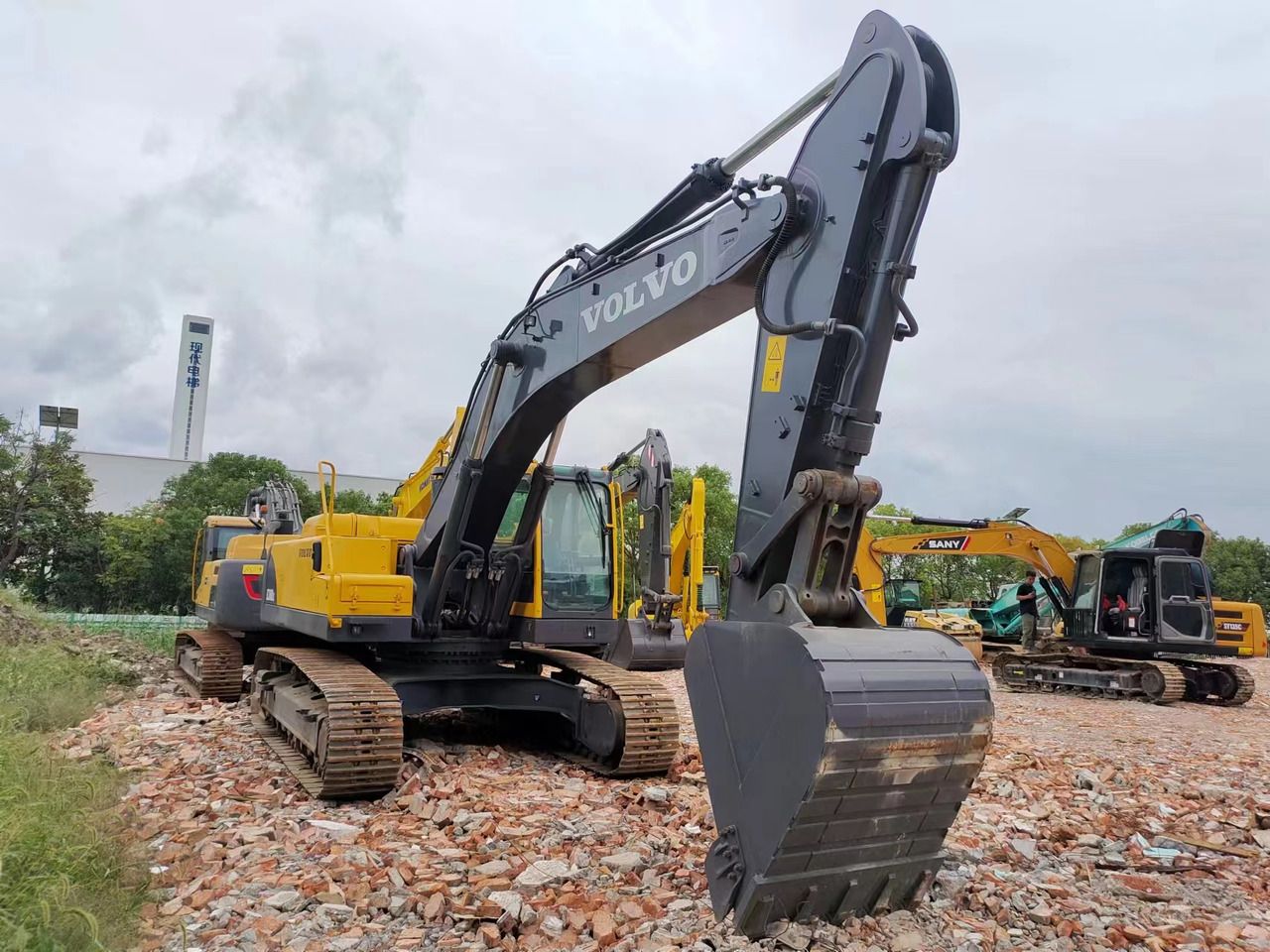 Volvo EC360 crawler excavator, front three-quarter view Volvo EC360 crawler excavator, front three-quarter view