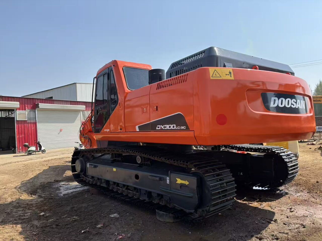 2024 Doosan DX300LC-9C crawler excavator rear three-quarter view 2024 Doosan DX300LC-9C crawler excavator rear three-quarter view