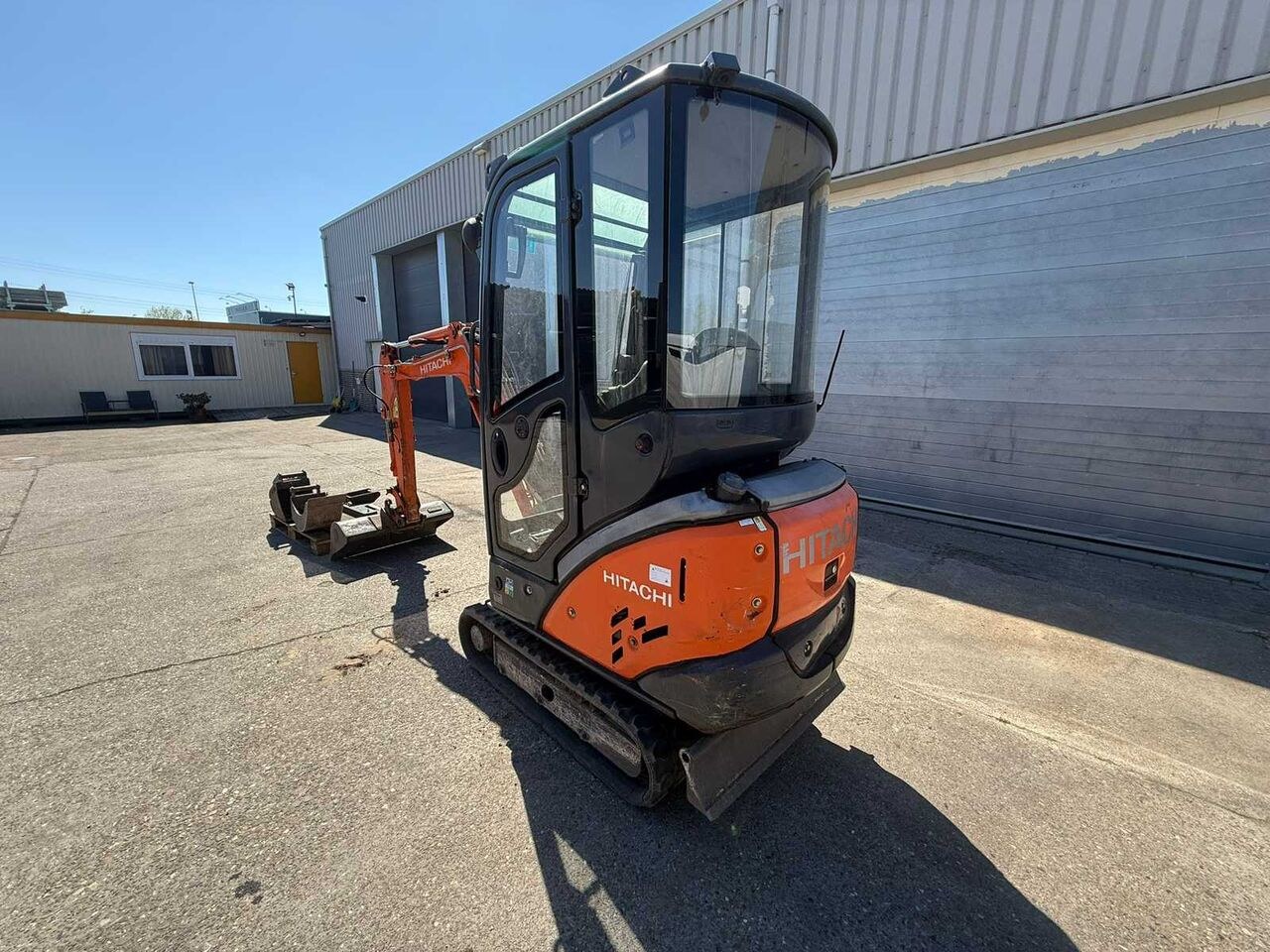 2013 Hitachi ZX16 mini excavator, rear three-quarter view 2013 Hitachi ZX16 mini excavator, rear three-quarter view
