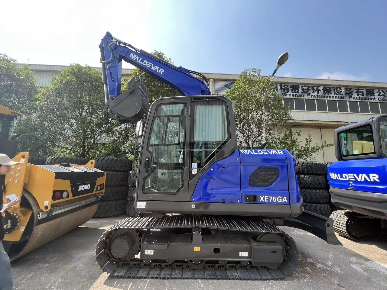 2026 XCMG XE75GA mini excavator, side profile view