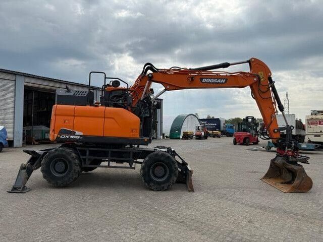 2021 Doosan DX165W-5 wheel excavator, side profile view