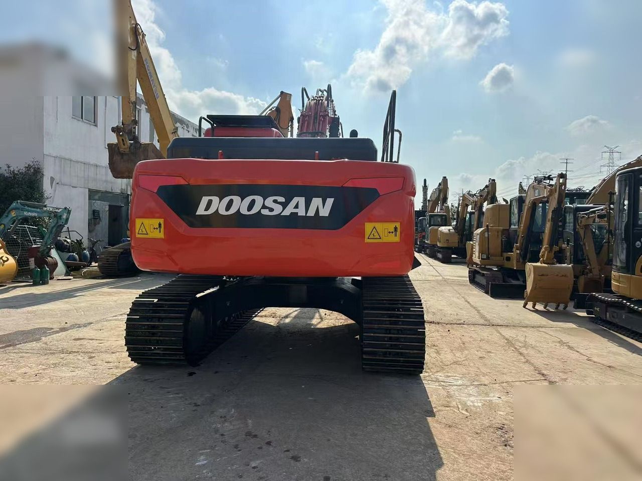 2020 Doosan DX225LCA crawler excavator, rear view 2020 Doosan DX225LCA crawler excavator, rear view