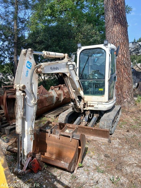 2012 Kubota U25-3EU mini excavator, front three-quarter view