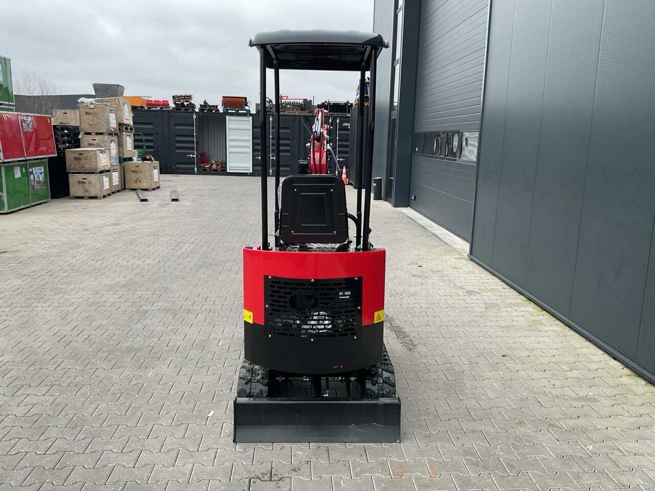 Vicsec VC13-R mini excavator, rear view