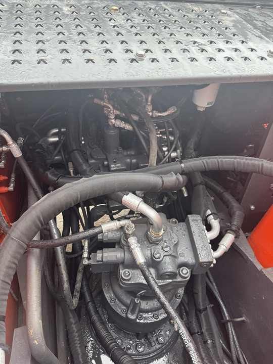 2019 Doosan DX225LCA crawler excavator engine compartment view 2019 Doosan DX225LCA crawler excavator engine compartment view