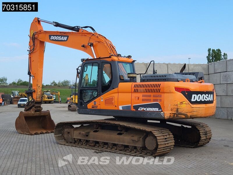 2020 Doosan DX225LC-5 crawler excavator, side view 2020 Doosan DX225LC-5 crawler excavator, side view