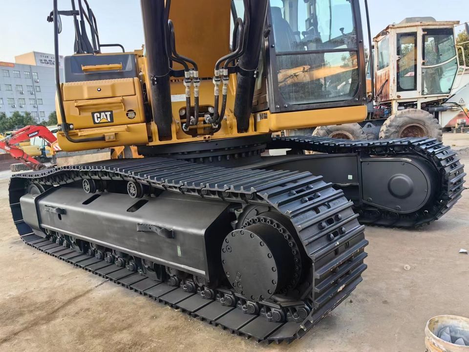 2019 Caterpillar 336 crawler excavator side view 2019 Caterpillar 336 crawler excavator side view