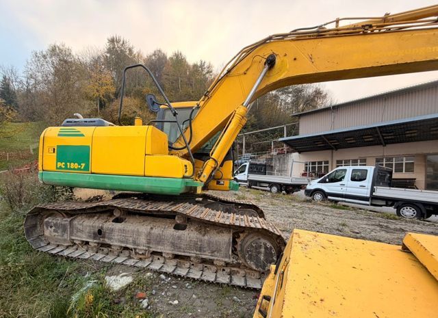 2006 Komatsu PC 180-7 crawler excavator, side view 2006 Komatsu PC 180-7 crawler excavator, side view