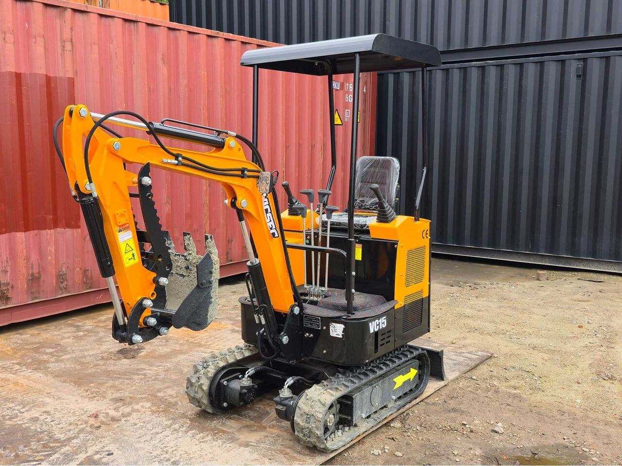 2025 Vicsec VC15 mini excavator, three-quarter front view 2025 Vicsec VC15 mini excavator, three-quarter front view