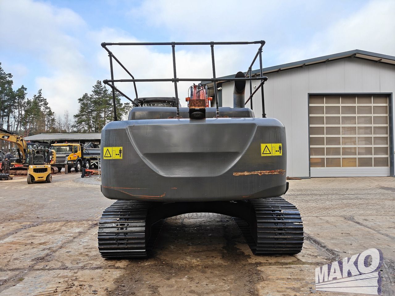 2015 Hitachi ZX210LC-5B crawler excavator, rear view