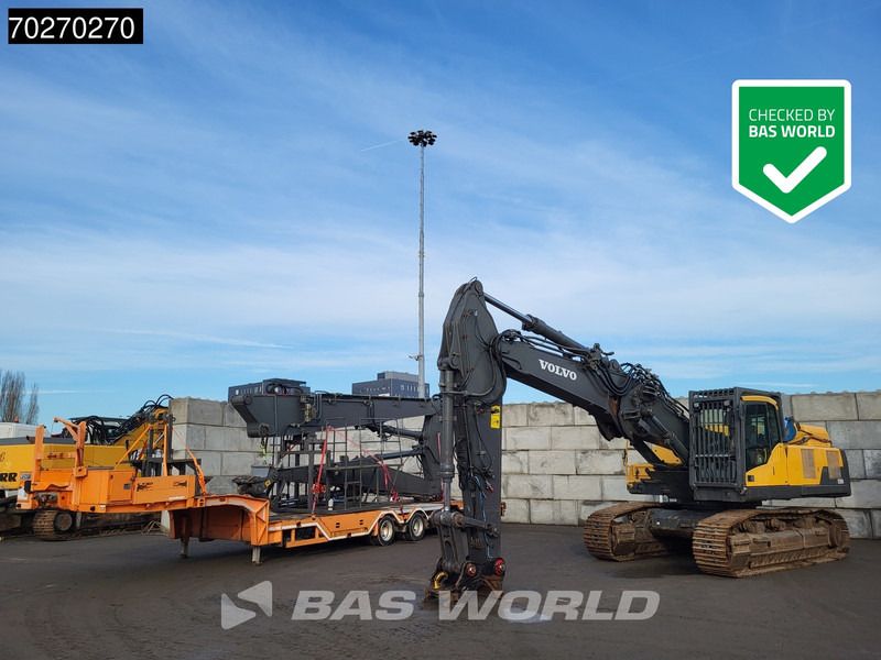 2013 Volvo EC380DHR UHD crawler excavator side view