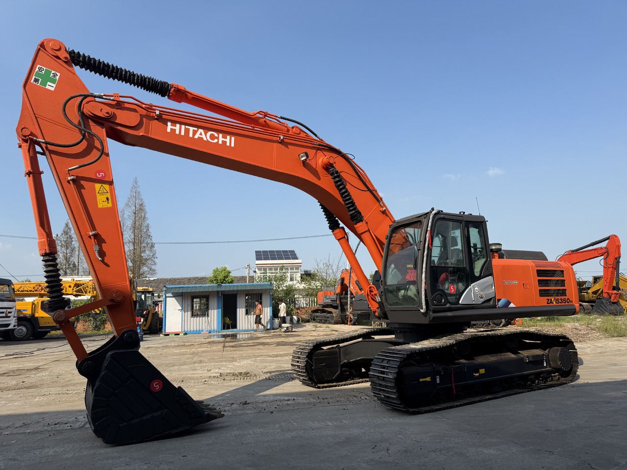 2024 Hitachi ZAXIS 350H crawler excavator, side profile view 2024 Hitachi ZAXIS 350H crawler excavator, side profile view