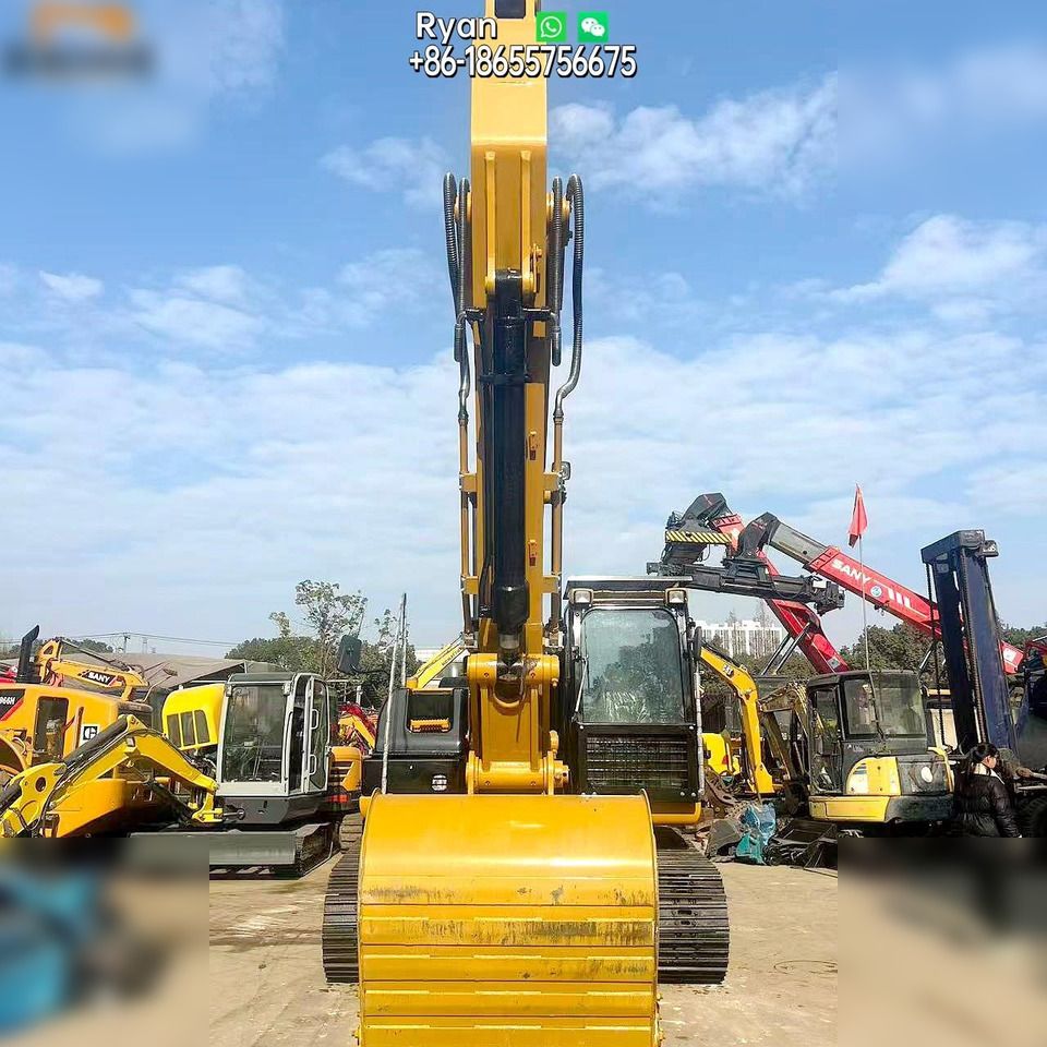 2017 Caterpillar 320D2 paletli ekskavatör, ön görünüm 2017 Caterpillar 320D2 paletli ekskavatör, ön görünüm