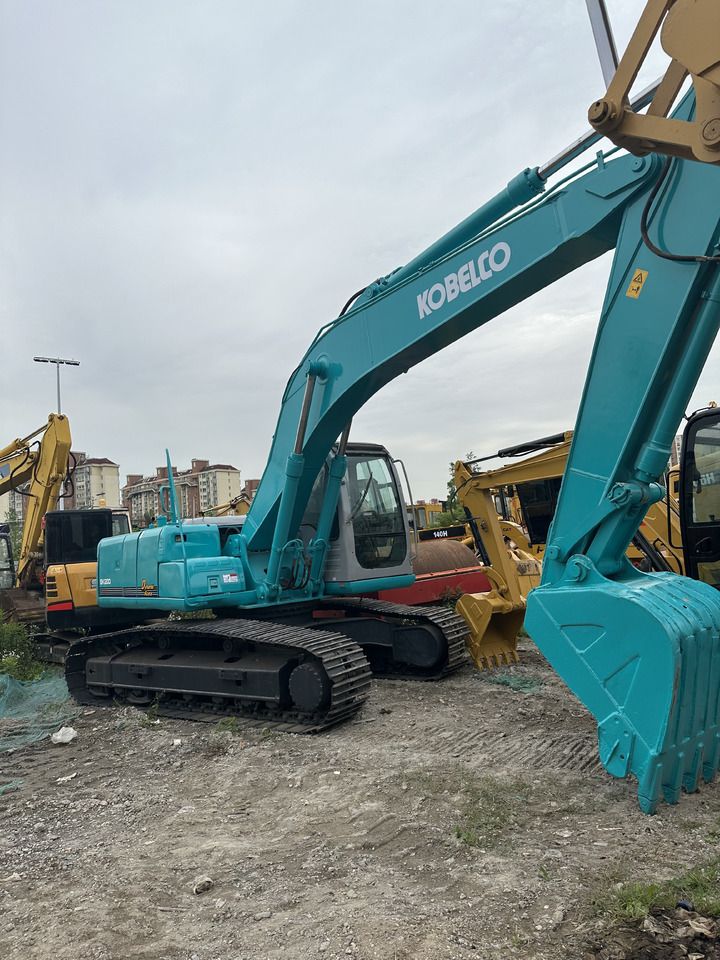 2020 Kobelco SK200 crawler excavator side view