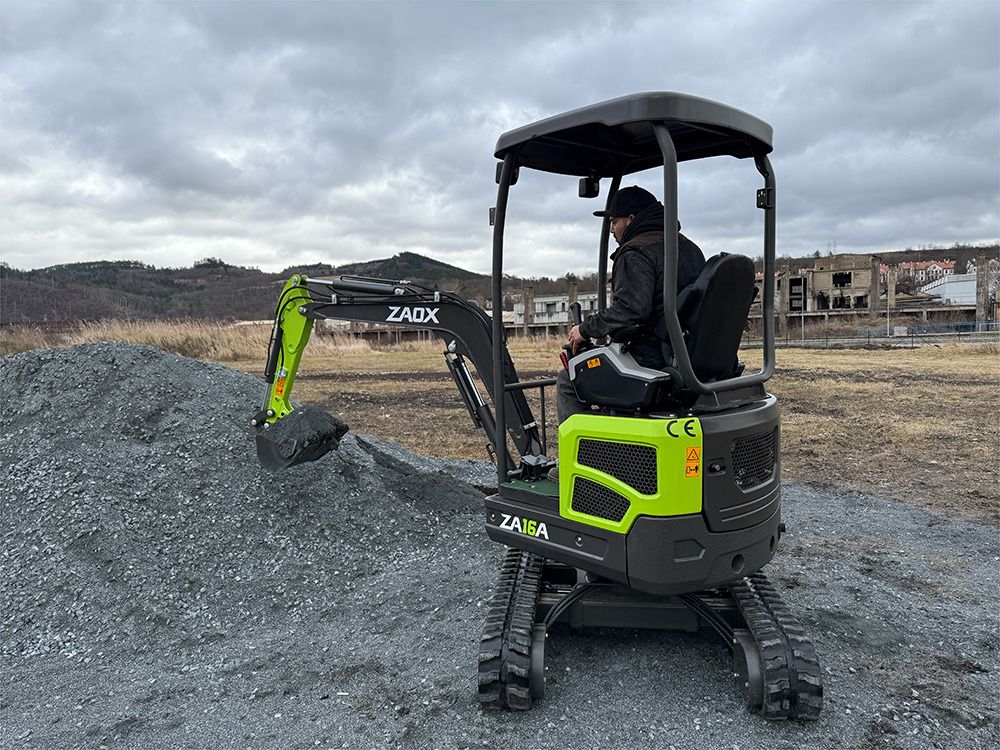 2025 Zaox ZA16A mini excavator, rear three-quarter view