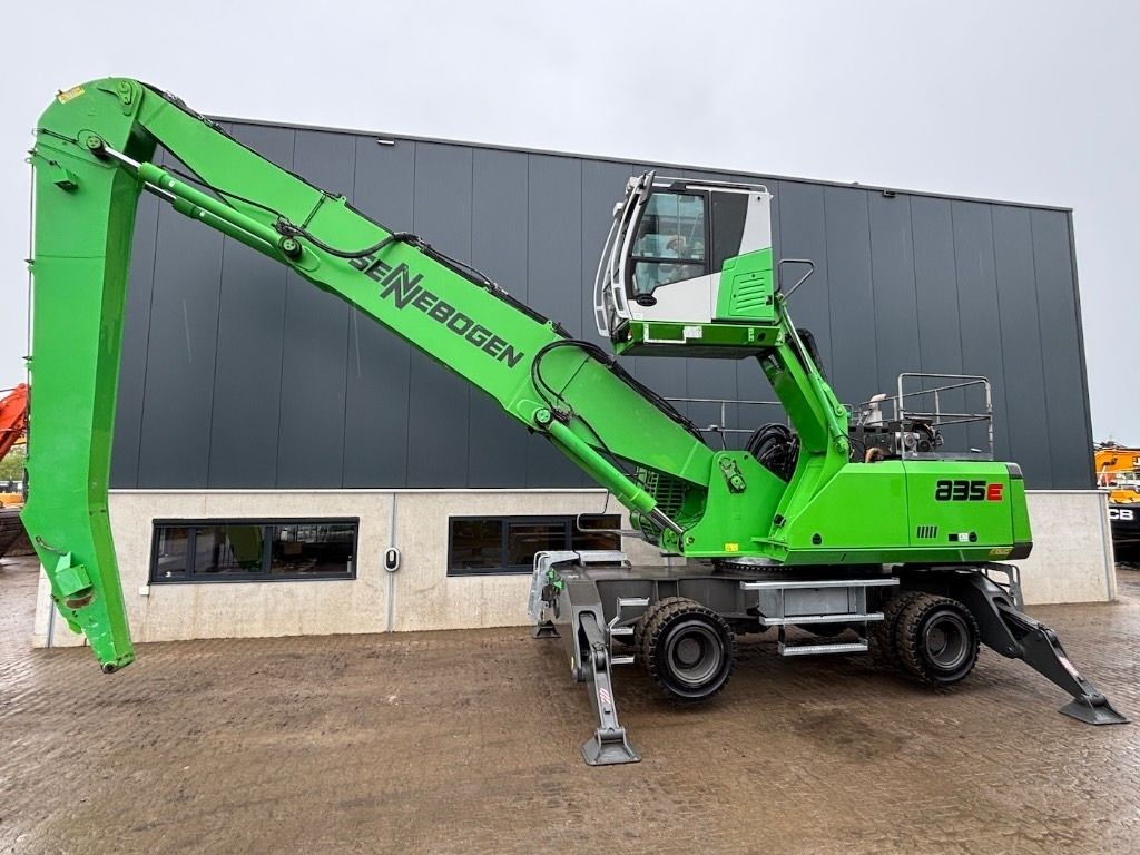 2018 Sennebogen 835E material handler, side profile view 2018 Sennebogen 835E material handler, side profile view