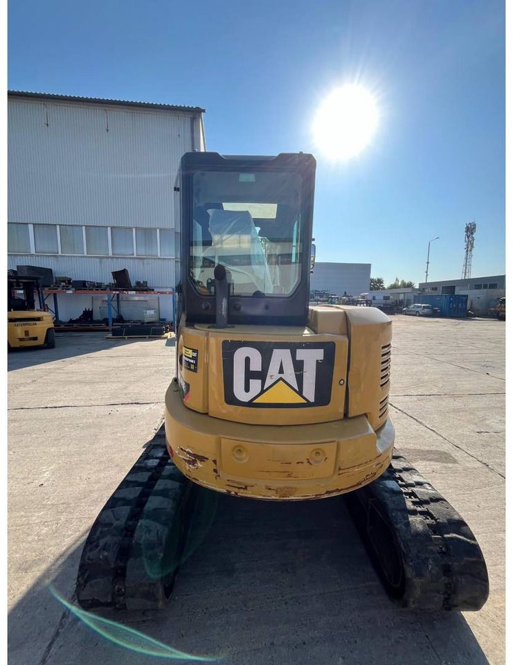 2019 Caterpillar 305.5E2 crawler excavator, rear view 2019 Caterpillar 305.5E2 crawler excavator, rear view