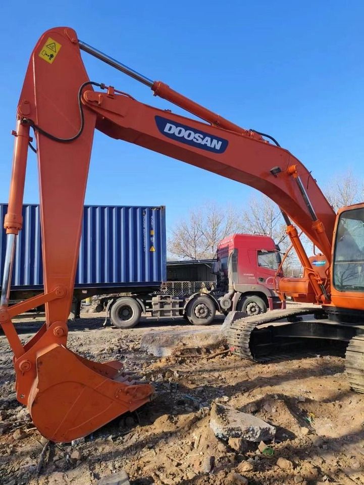 2023 Doosan DH225LC-7 crawler excavator, side profile view