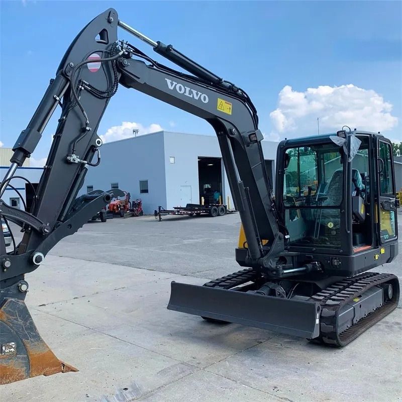 2020 Volvo EC60E crawler excavator, side view 2020 Volvo EC60E crawler excavator, side view