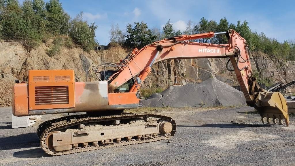 2011 Hitachi ZX470LCH-3 crawler excavator, side view 2011 Hitachi ZX470LCH-3 crawler excavator, side view