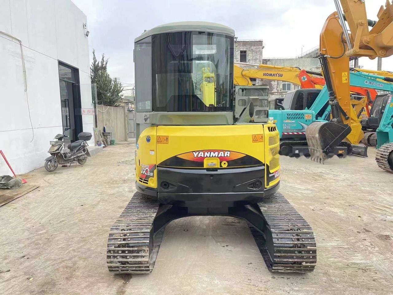 2020 Yanmar VIO55 mini excavator rear view 2020 Yanmar VIO55 mini excavator rear view