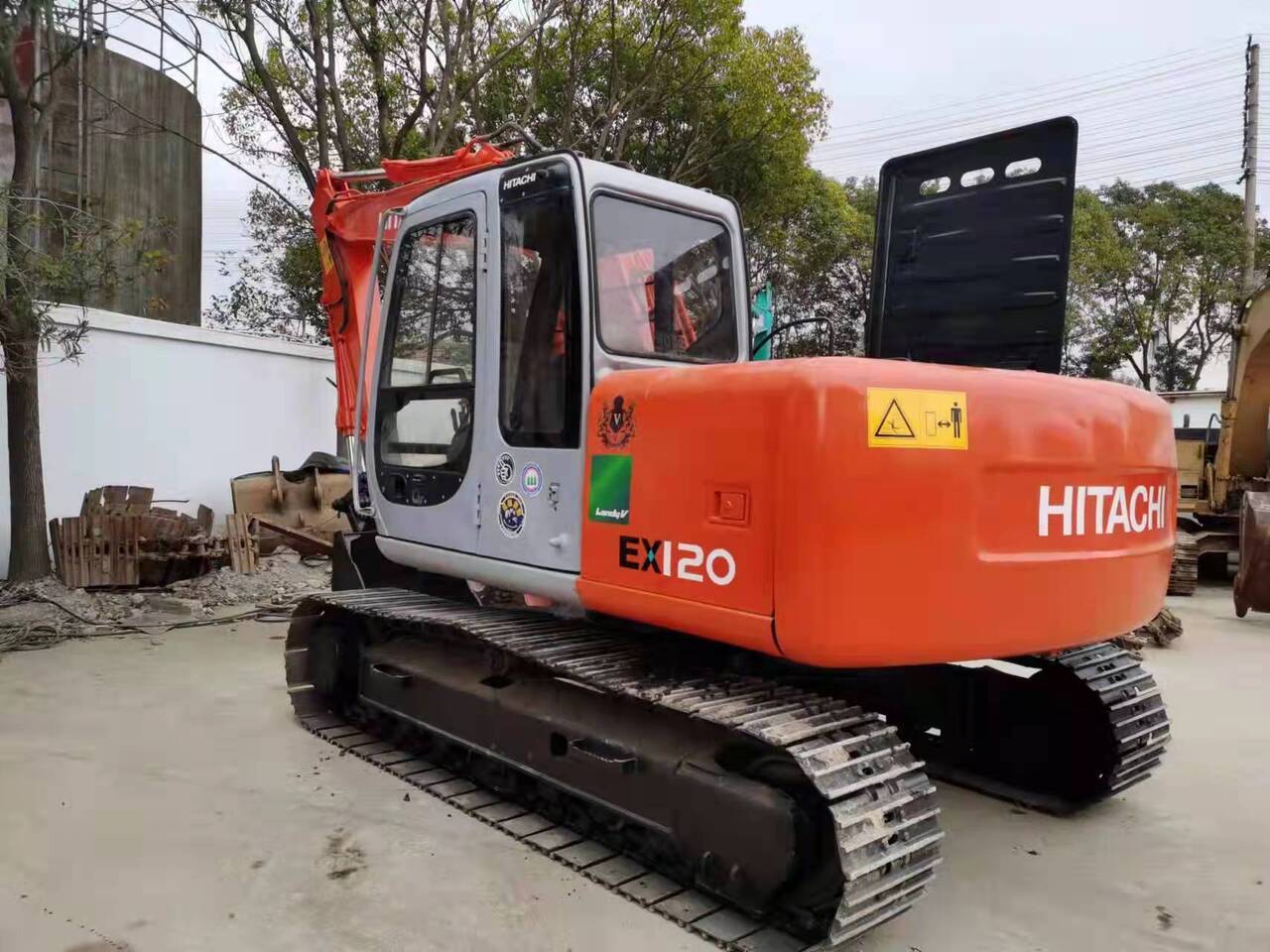 Hitachi EX120-5 crawler excavator, rear three-quarter view