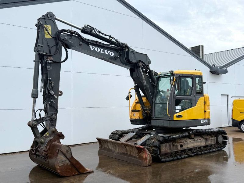 2011 Volvo ECR145CL crawler excavator side view