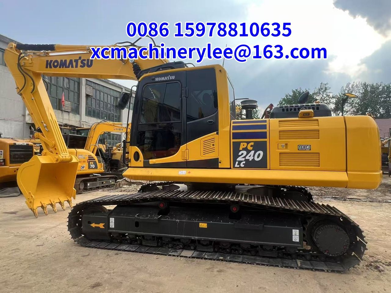 2024 Komatsu PC240LC crawler excavator side view 2024 Komatsu PC240LC crawler excavator side view