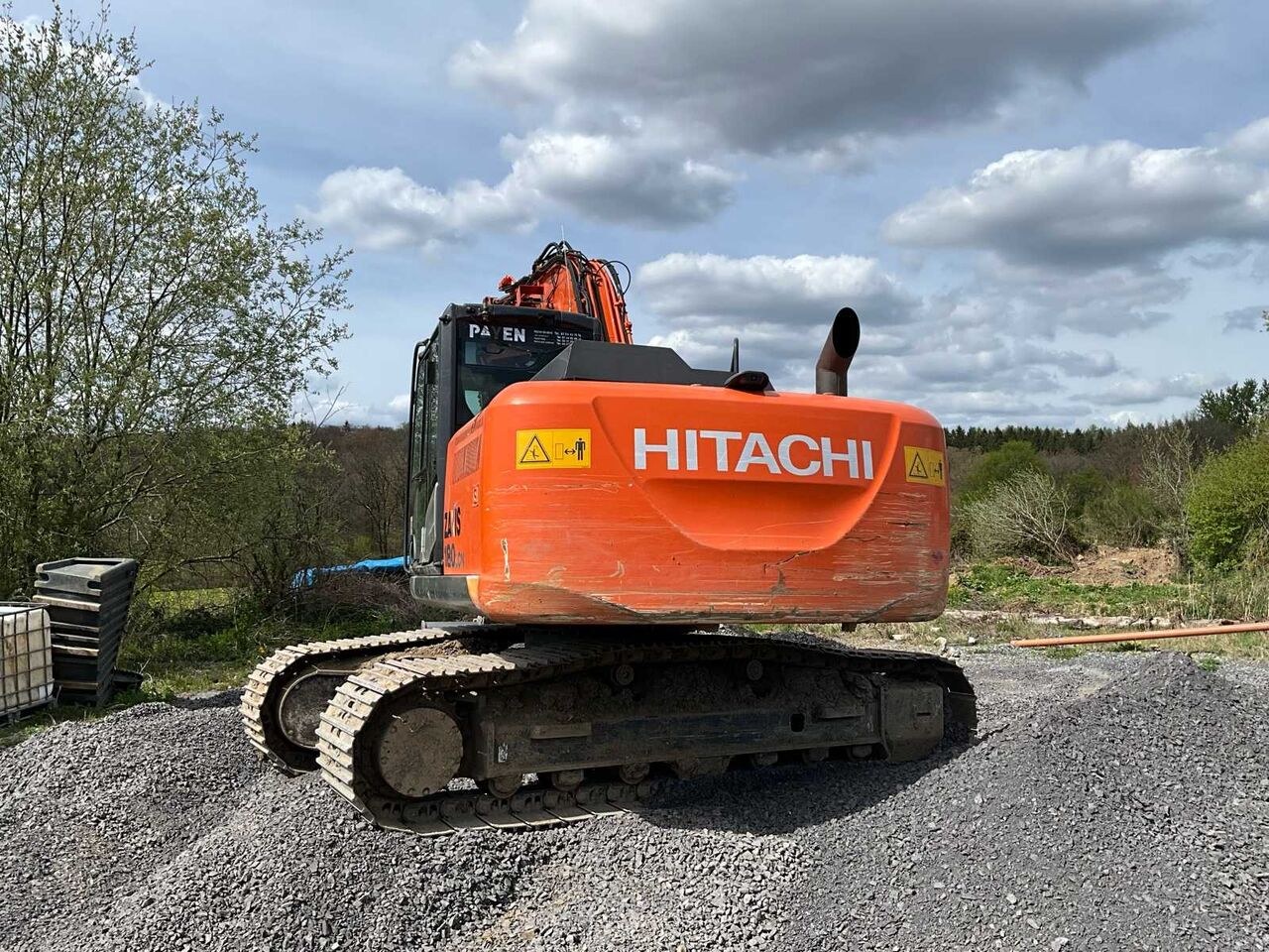 2014 Hitachi 180 LCN crawler excavator, rear view 2014 Hitachi 180 LCN crawler excavator, rear view
