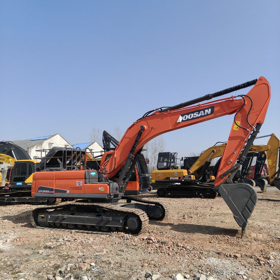 2024 Doosan DX300LC-9C crawler excavator side view 2024 Doosan DX300LC-9C crawler excavator side view