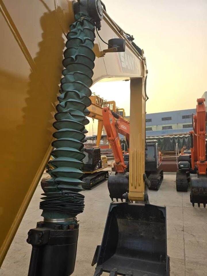 2025 Sany SY235 crawler excavator boom and bucket detail 2025 Sany SY235 crawler excavator boom and bucket detail
