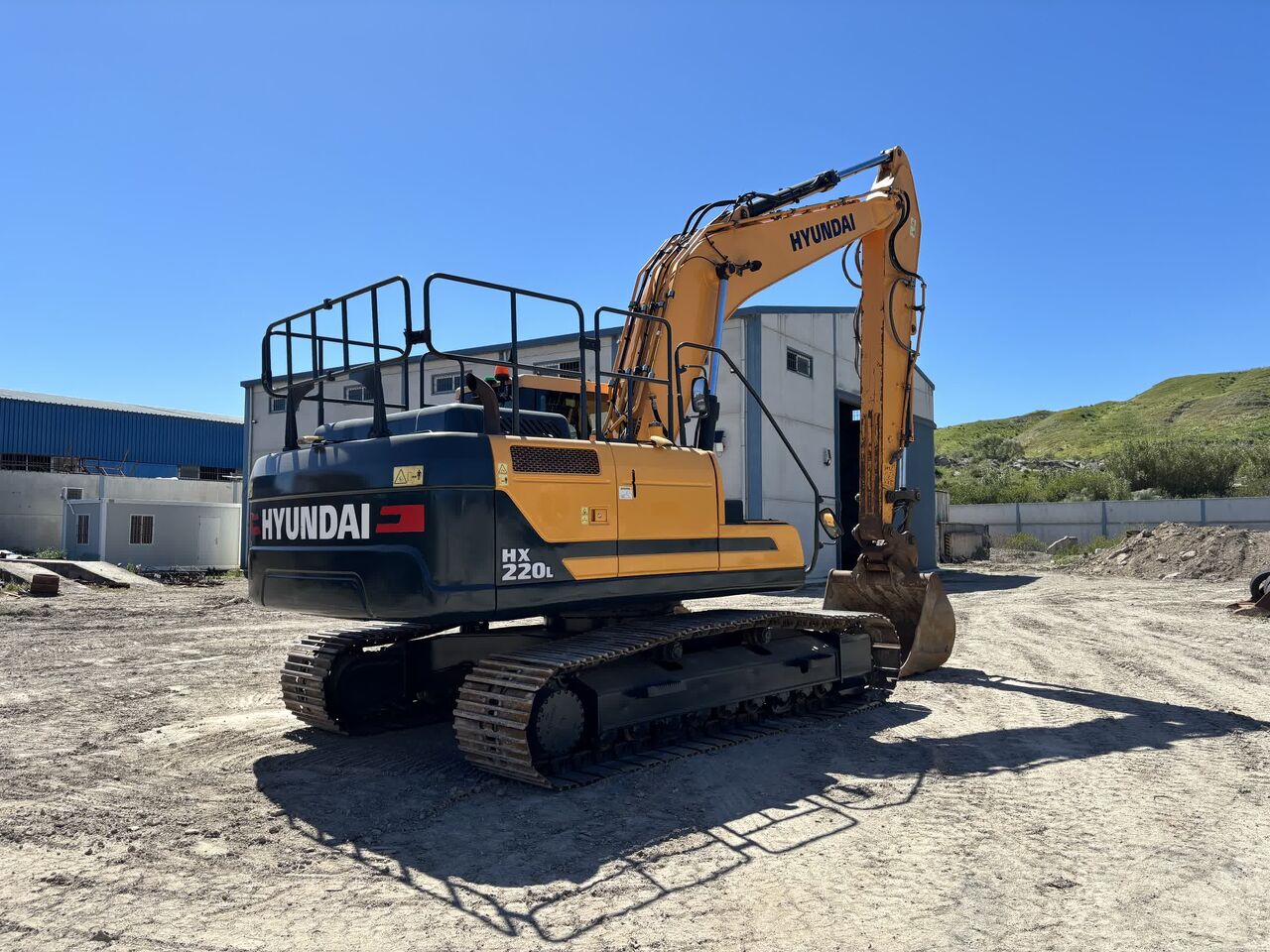 2019 Hyundai HX220L crawler excavator, rear three-quarter view