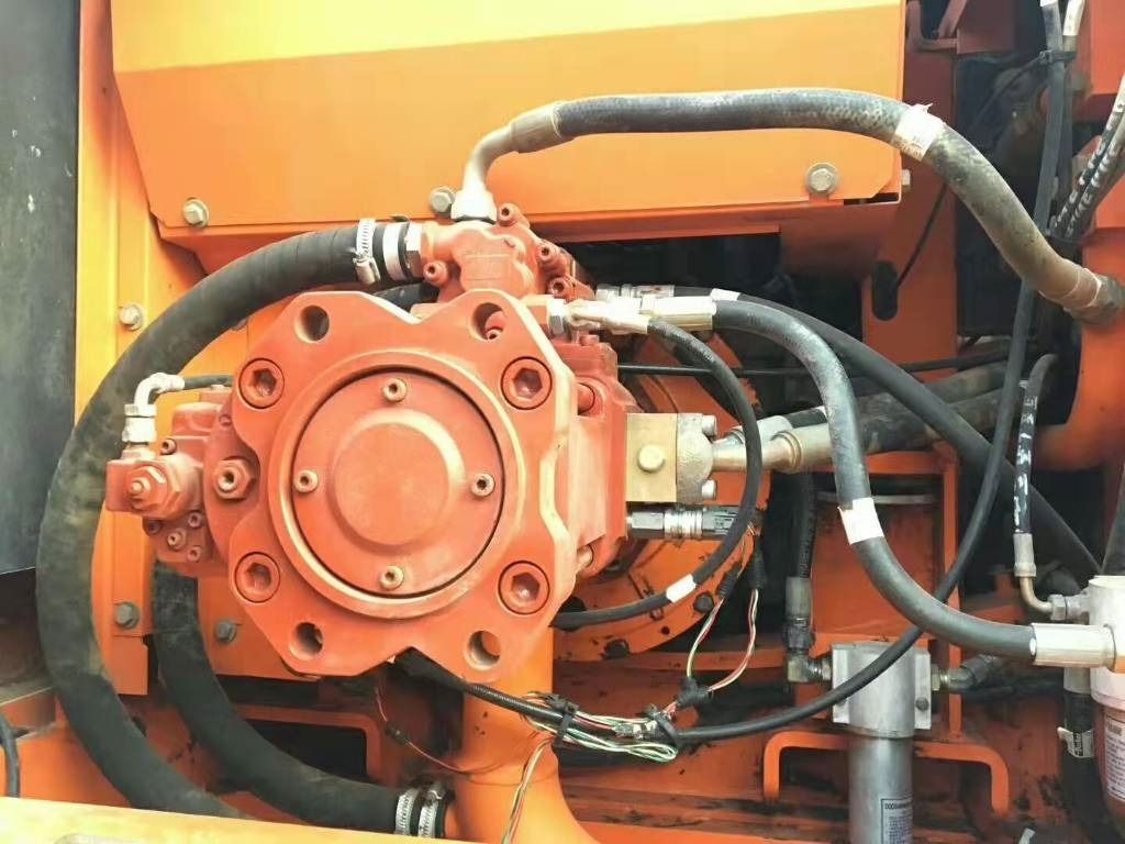 2022 Doosan DH210W-7 wheel excavator hydraulic pump detail