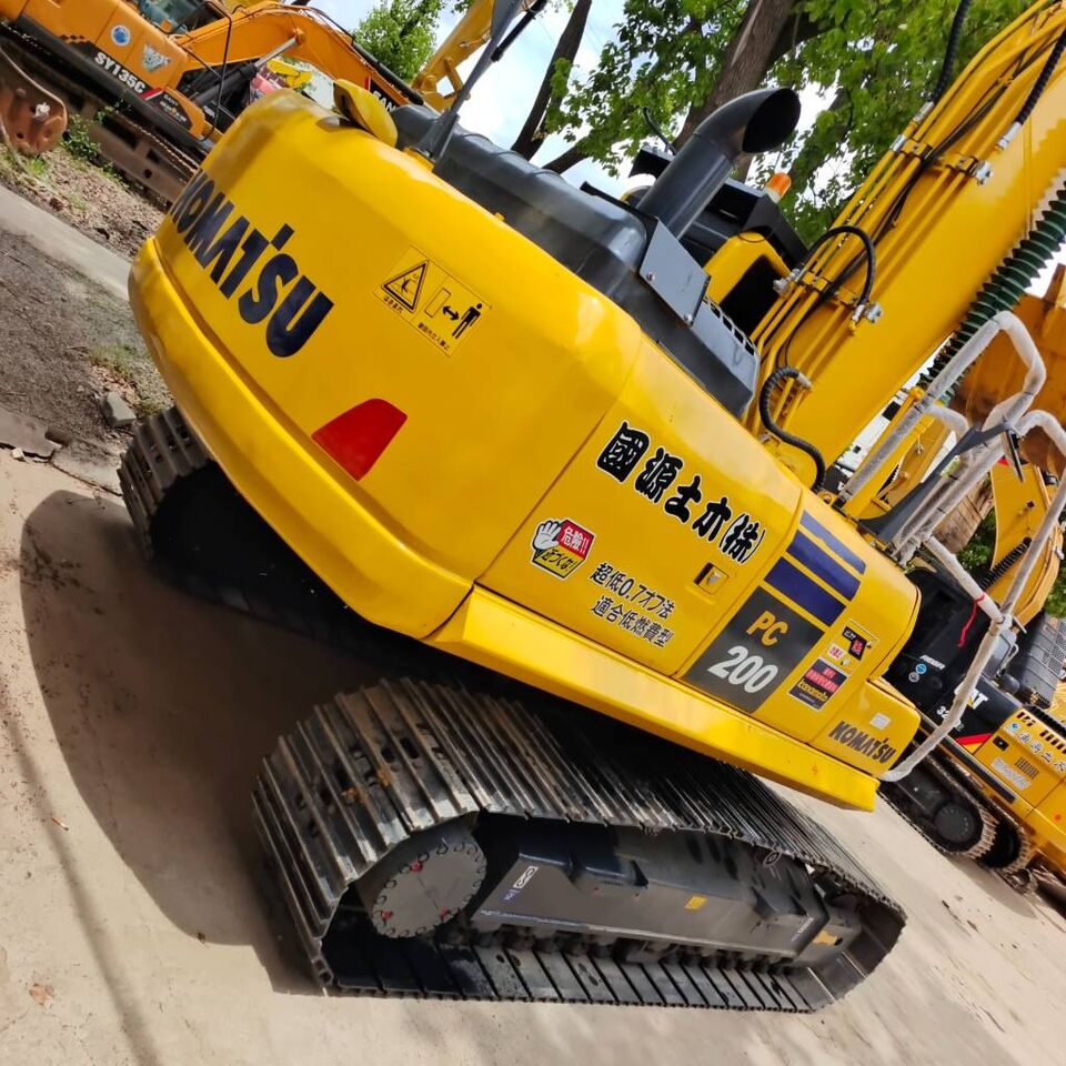2024 Komatsu PC200 crawler excavator rear view 2024 Komatsu PC200 crawler excavator rear view